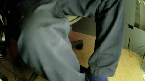 Snapshot of licfeetoesuc chatting on 10.18.25 Spun H Drive online show from 10.18.25