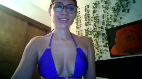 Snapshot of lickablemiami chatting on 07.19.26 lickablemiami online show from 07.19.26