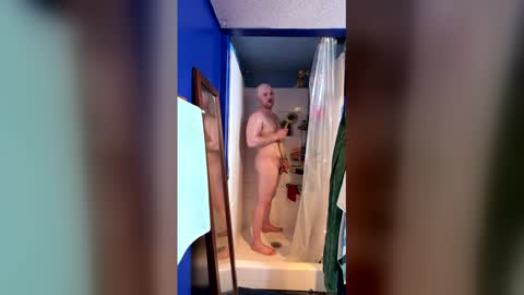 IM A BAD DAWGY WOOF WOOF online show from 03.04.26