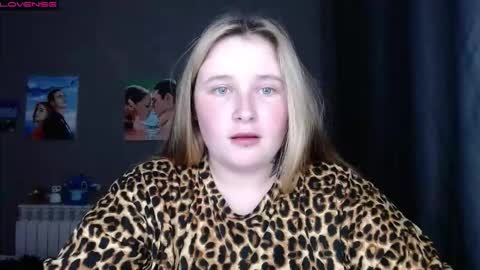 light_lunaa online show from 09.17.25