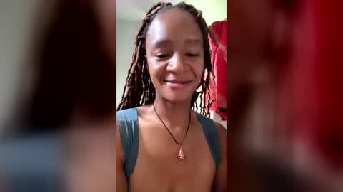 Snapshot of lightskinnedcarmel chatting on 06.17.26 lightskinnedcarmel online show from 06.17.26