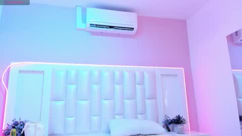 Lia  online show from 04.13.26