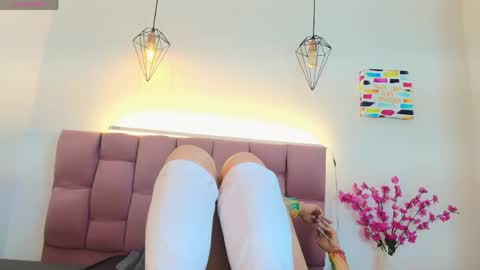 Liiaa Sweett  online show from 05.31.26