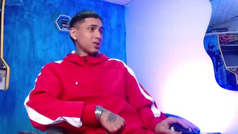 Snapshot of liiaam_lee_ chatting on 12.14.24 Daniel online show from 12.14.24