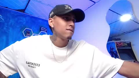 Snapshot of liiaam_lee_ chatting on 12.14.24 Daniel online show from 12.14.24