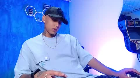 Snapshot of liiaam_lee_ chatting on 02.18.25 Daniel online show from 02.18.25