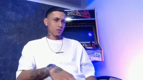 Snapshot of liiaam_lee_ chatting on 03.01.25 Daniel online show from 03.01.25