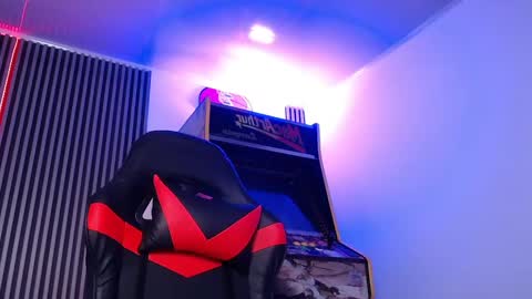 Snapshot of liiaam_lee_ chatting on 03.08.25 Daniel online show from 03.08.25