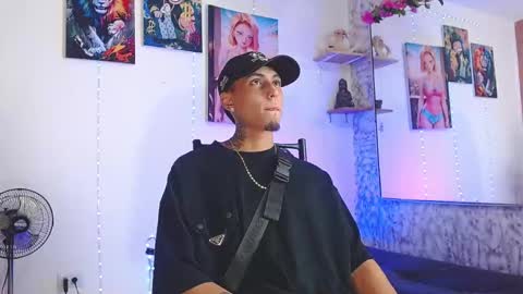 Snapshot of liiaam_lee_ chatting on 10.20.25 Daniel online show from 10.20.25