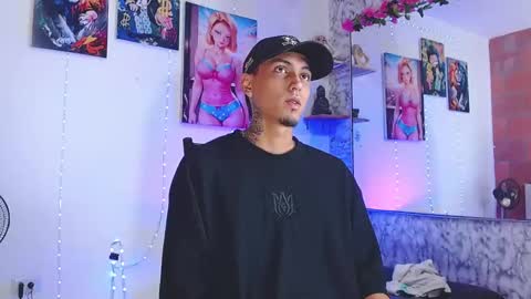 Snapshot of liiaam_lee_ chatting on 10.25.25 Daniel online show from 10.25.25