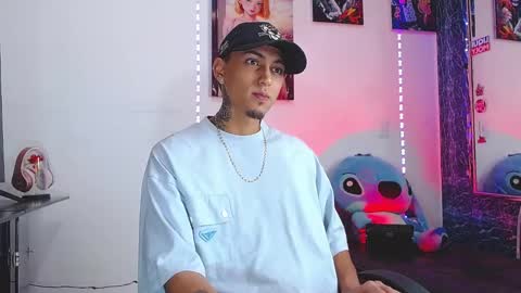 Snapshot of liiaam_lee_ chatting on 11.08.25 Daniel online show from 11.08.25