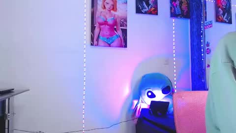 Snapshot of liiaam_lee_ chatting on 11.12.25 Daniel online show from 11.12.25