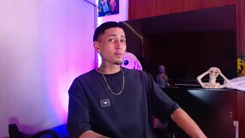 Snapshot of liiaam_lee_ chatting on 12.04.25 Daniel online show from 12.04.25