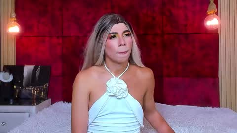 Snapshot of liiacollins chatting on 10.15.25 liiacollins online show from 10.15.25