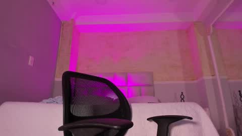 Snapshot of liiamhudson_ chatting on 03.04.25 L I I A M online show from 03.04.25