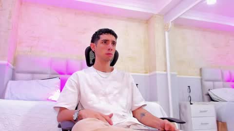 Snapshot of liiamhudson_ chatting on 03.05.25 L I I A M online show from 03.05.25