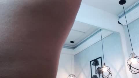 Liam thompson online show from 02.04.25