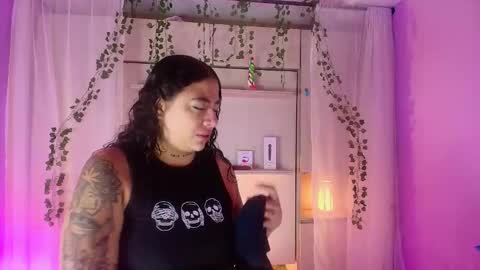         online show from 09.15.25