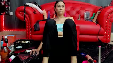 Snapshot of liittledollyx chatting on 02.18.26 Nini - online show from 02.18.26