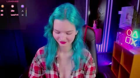 Snapshot of lika_sky chatting on 11.30.25 lika_sky online show from 11.30.25