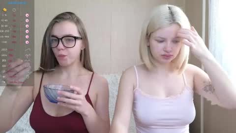 Anna and Bella online show from 04.12.26