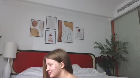 Call me Anna online show from 03.10.25