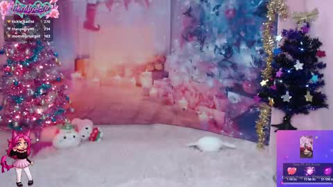 Snapshot of likemyashe chatting on 12.25.24 LikeMyAshe online show from 12.25.24