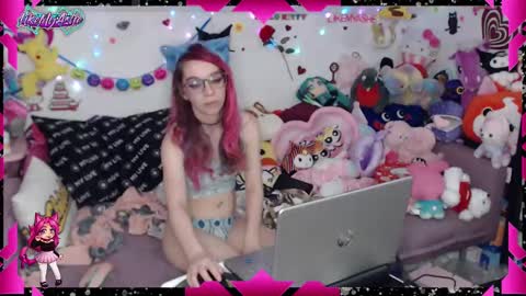 Snapshot of likemyashe chatting on 01.15.25 LikeMyAshe online show from 01.15.25