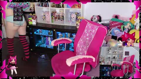 Snapshot of likemyashe chatting on 09.15.25 LikeMyAshe online show from 09.15.25