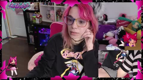 Snapshot of likemyashe chatting on 09.26.25 LikeMyAshe online show from 09.26.25