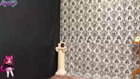 Snapshot of likemyashe chatting on 10.06.25 LikeMyAshe online show from 10.06.25