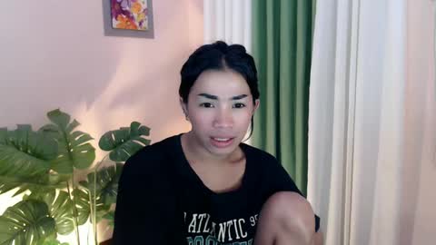 Snapshot of likliklicklengleng chatting on 02.09.25 Leng online show from 02.09.25