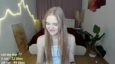 Snapshot of lil_cookie_monster chatting on 02.05.26 Erica online show from 02.05.26