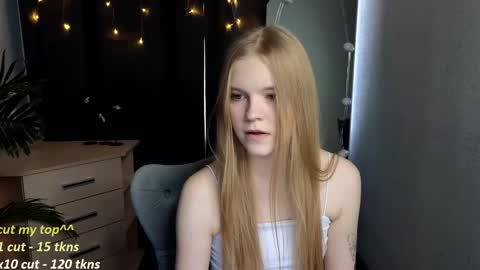 Snapshot of lil_cookie_monster chatting on 02.19.26 Erica online show from 02.19.26