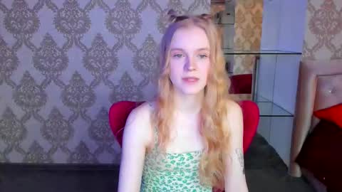 Snapshot of lil_cookie_monster chatting on 03.01.26 Erica online show from 03.01.26