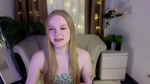 Snapshot of lil_cookie_monster chatting on 04.02.26 Erica online show from 04.02.26