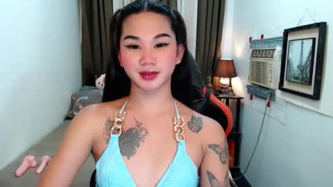 LILY online show from 10.11.25