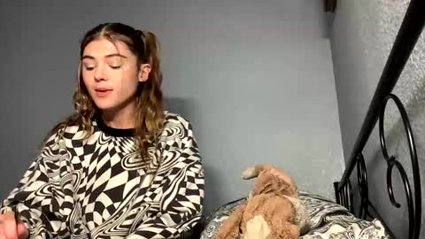 Snapshot of lil_luca chatting on 10.20.25 lil_luca online show from 10.20.25