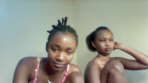 Snapshot of lil_miss9 chatting on 11.03.25 Lil miss online show from 11.03.25