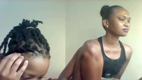 Snapshot of lil_miss9 chatting on 11.07.25 Lil miss online show from 11.07.25