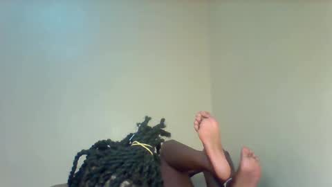 Snapshot of lil_miss9 chatting on 11.19.25 Lil miss online show from 11.19.25