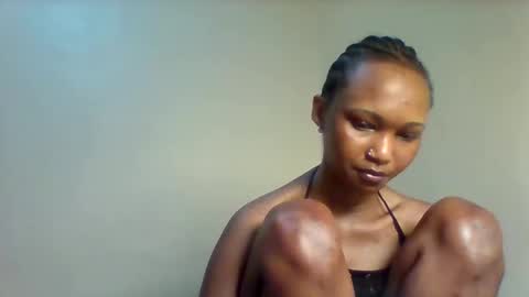 Snapshot of lil_miss9 chatting on 11.21.25 Lil miss online show from 11.21.25