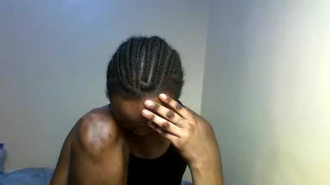 Snapshot of lil_miss9 chatting on 12.01.25 Lil miss online show from 12.01.25