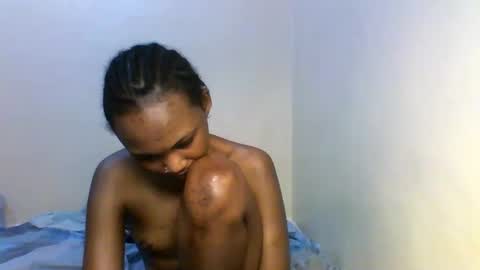 Snapshot of lil_miss9 chatting on 12.02.25 Lil miss online show from 12.02.25