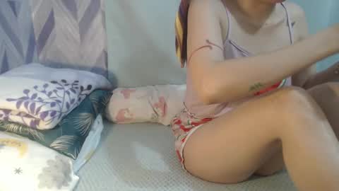 lil_sweetgirl4u online show from 11.17.25