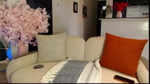 Snapshot of lil_vivien chatting on 06.19.26 missy online show from 06.19.26
