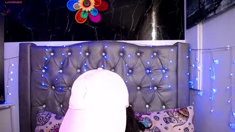   online show from 12.12.24