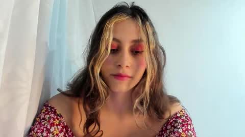 Snapshot of lila_herz chatting on 01.06.26 Ren online show from 01.06.26