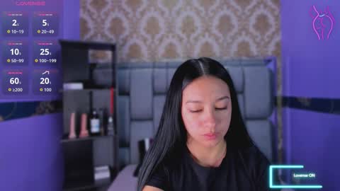 Snapshot of lila_pinky chatting on 09.13.25 L I L A online show from 09.13.25