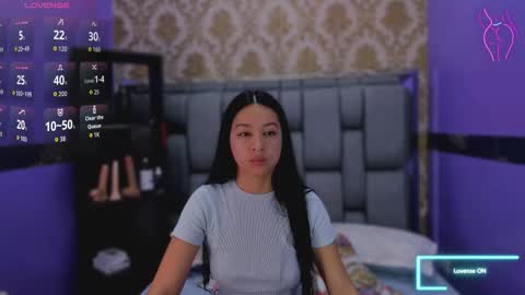 Snapshot of lila_pinky chatting on 10.20.25 L I L A online show from 10.20.25